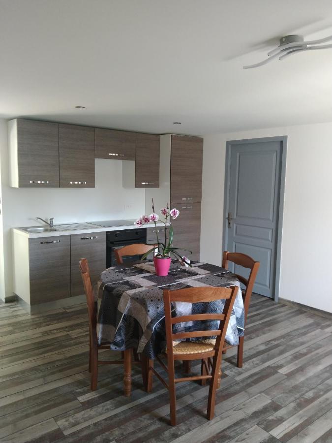 Sur La Colline Apartment Sousceyrac Екстериор снимка
